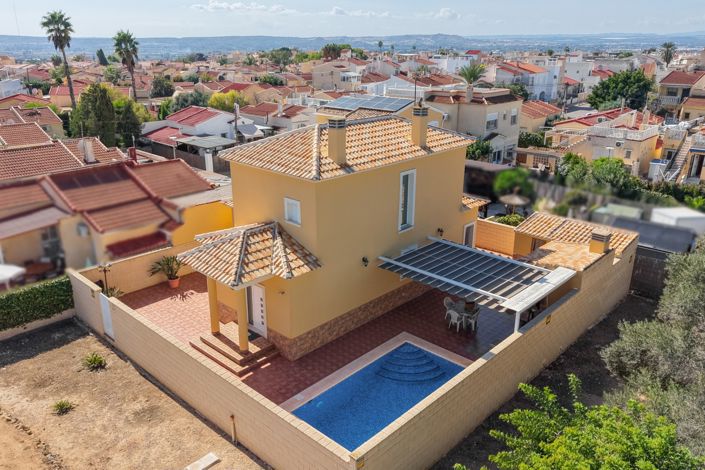 Image No.41-3 Bed Villa / Detached for sale