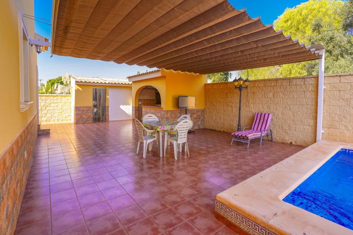 Image No.42-3 Bed Villa / Detached for sale