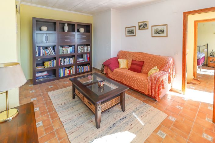 Image No.14-2 Bed Townhouse for sale