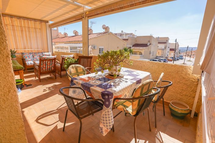 Image No.9-2 Bed Townhouse for sale
