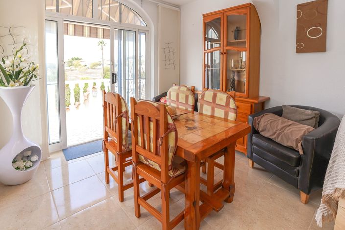 Image No.13-2 Bed Villa / Detached for sale