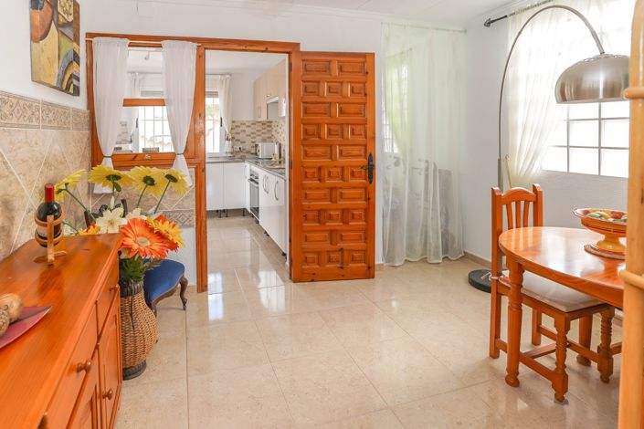 Image No.14-2 Bed Villa / Detached for sale