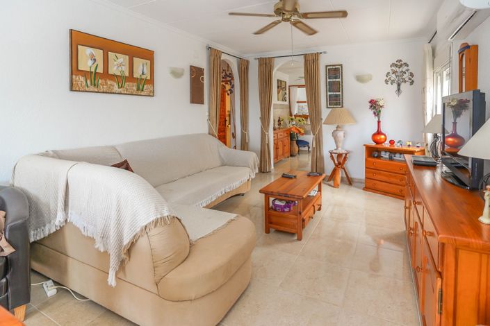 Image No.16-2 Bed Villa / Detached for sale