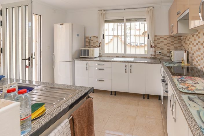 Image No.17-2 Bed Villa / Detached for sale