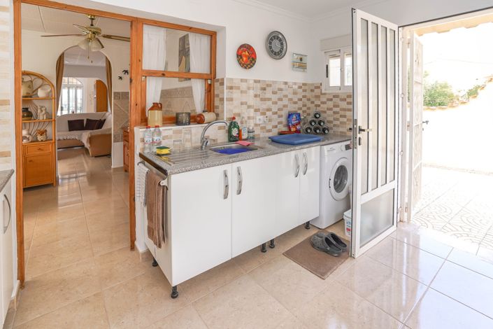 Image No.18-2 Bed Villa / Detached for sale