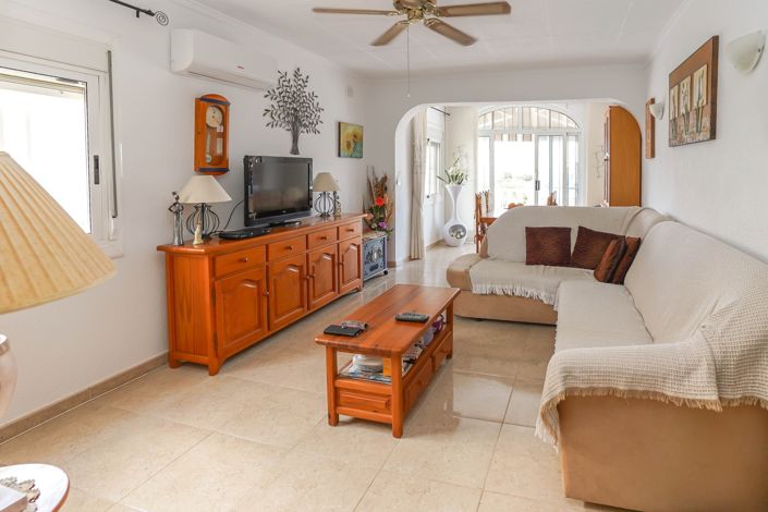 Image No.2-2 Bed Villa / Detached for sale