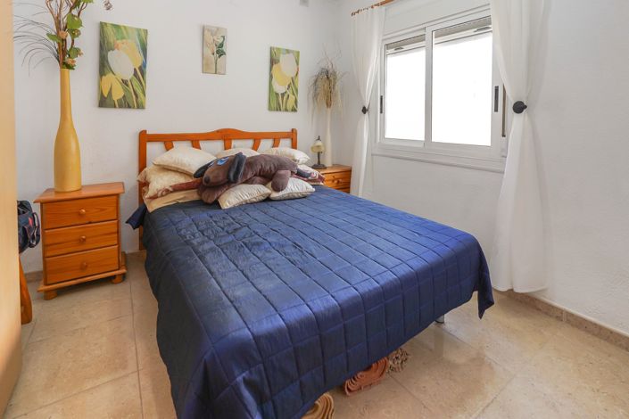 Image No.20-2 Bed Villa / Detached for sale