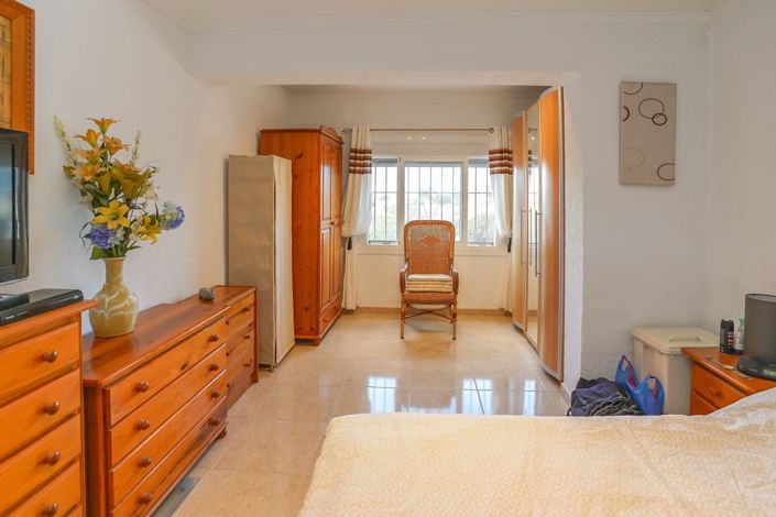 Image No.21-2 Bed Villa / Detached for sale