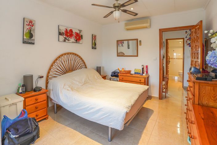 Image No.22-2 Bed Villa / Detached for sale