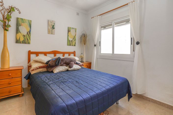 Image No.8-2 Bed Villa / Detached for sale