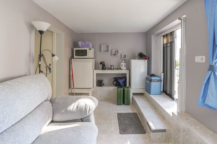 Image No.28-2 Bed Townhouse for sale