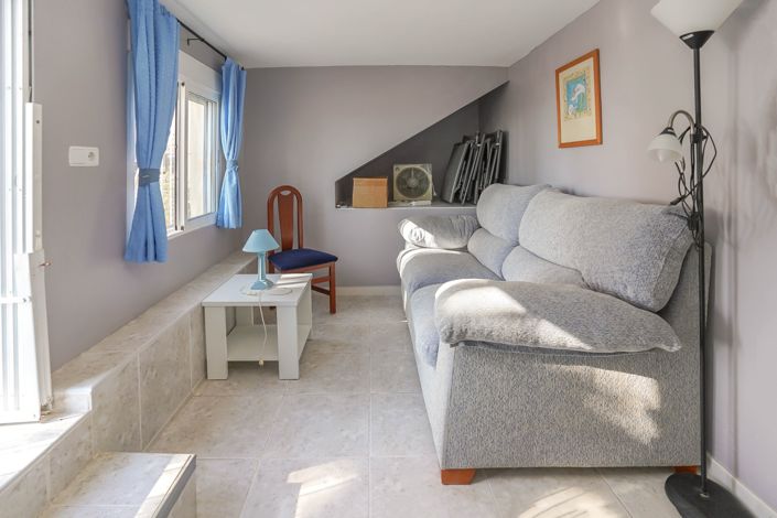 Image No.29-2 Bed Townhouse for sale