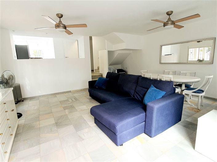 Image No.12-4 Bed Property for sale