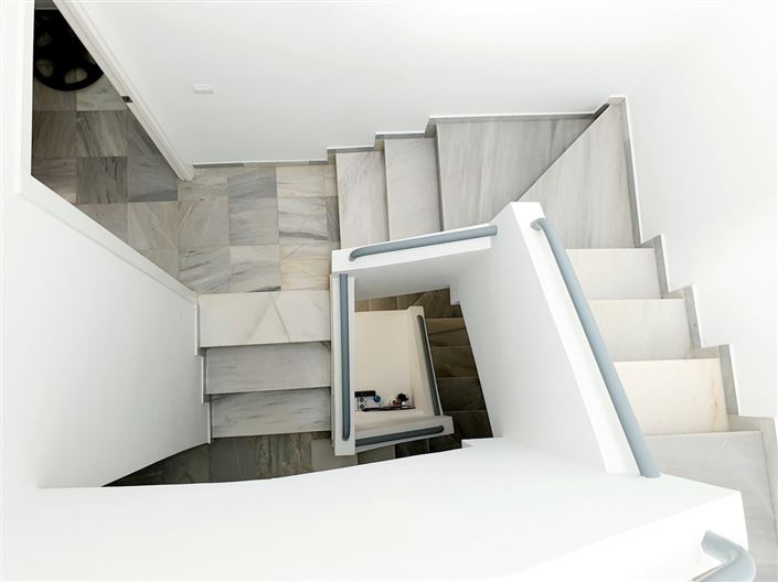 Image No.13-4 Bed Property for sale