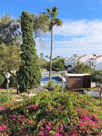 Image No.22-4 Bed Property for sale