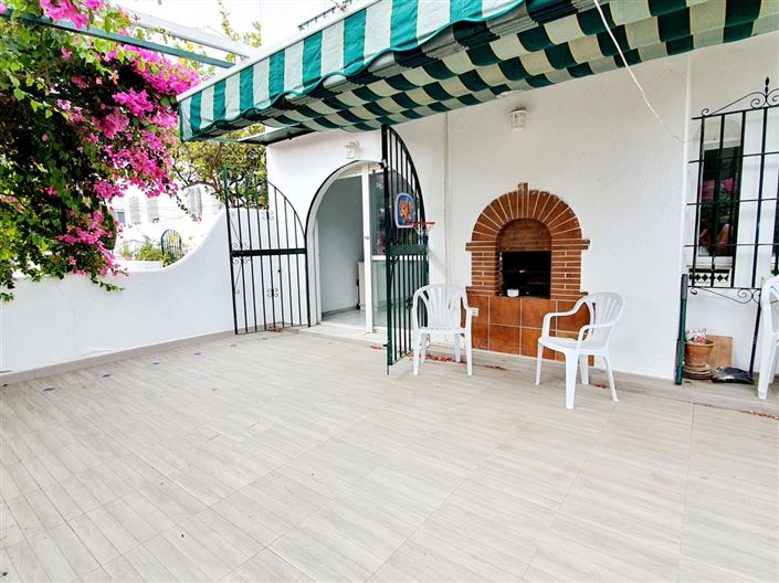 Image No.24-4 Bed Property for sale