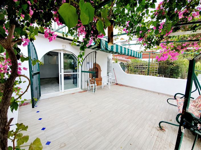 Image No.25-4 Bed Property for sale