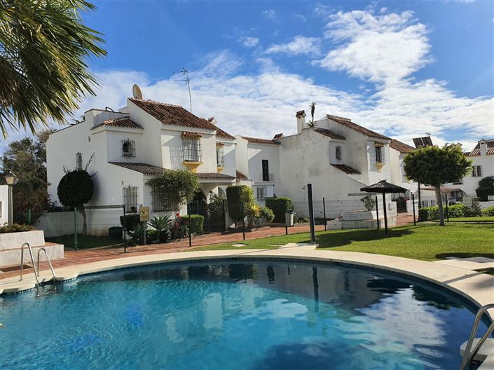 Image No.27-4 Bed Property for sale