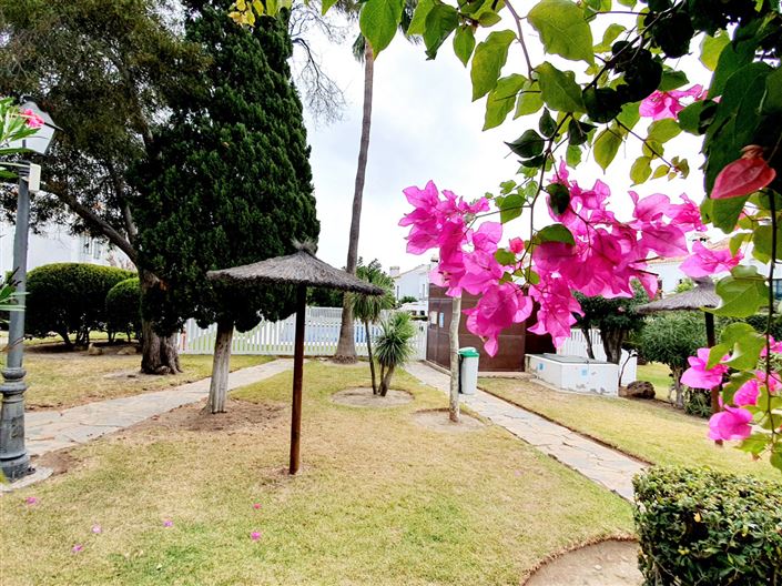 Image No.35-4 Bed Property for sale