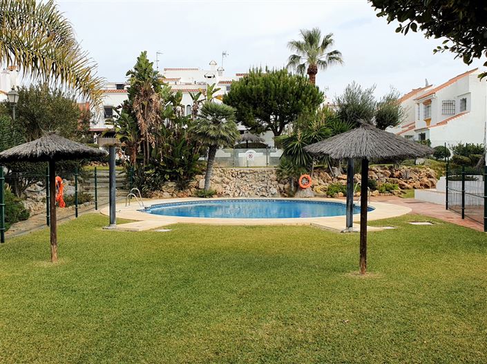 Image No.37-4 Bed Property for sale