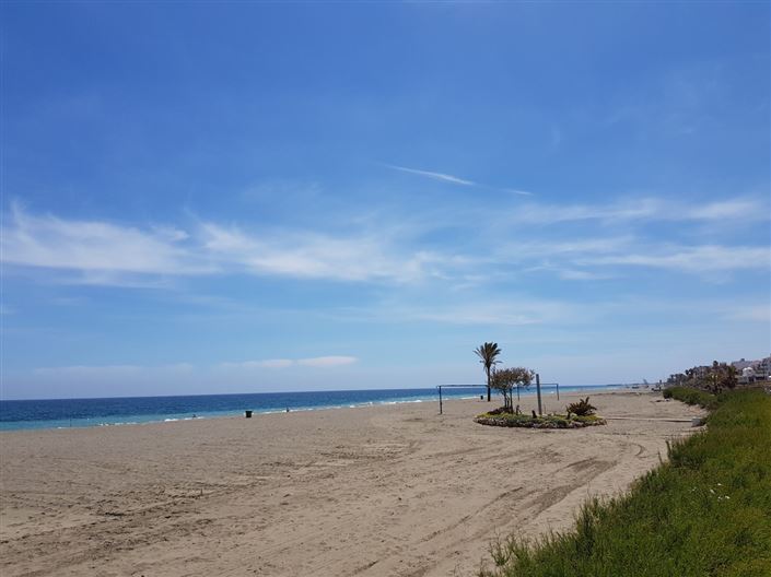 Image No.41-4 Bed Property for sale