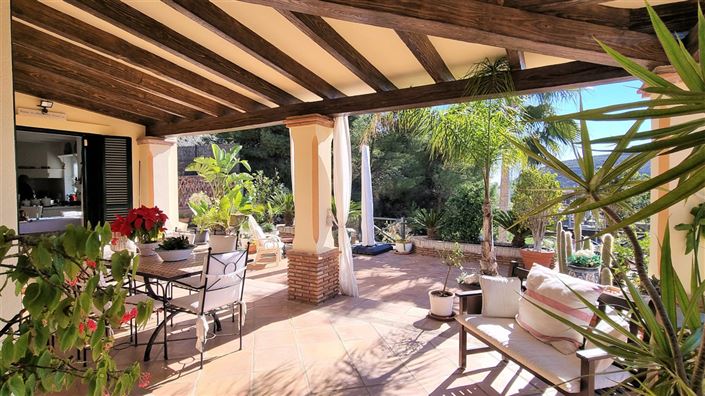 Image No.15-4 Bed Property for sale