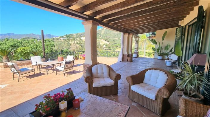 Image No.16-4 Bed Property for sale