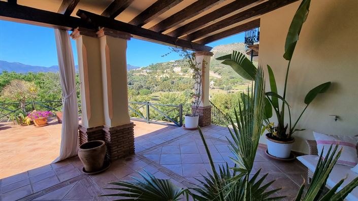 Image No.19-4 Bed Property for sale