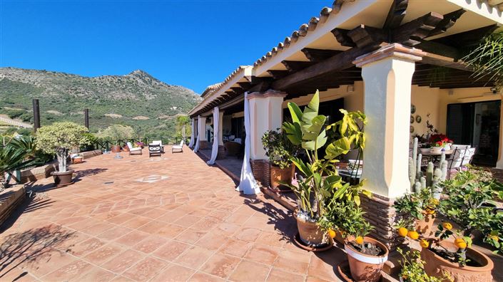 Image No.20-4 Bed Property for sale