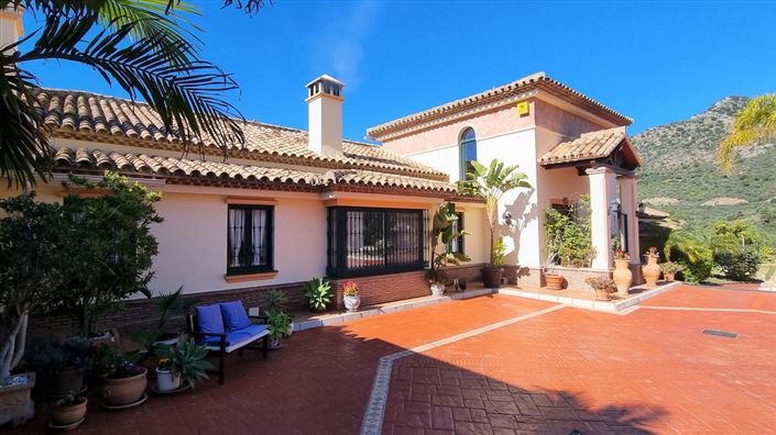 Image No.28-4 Bed Property for sale