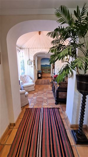 Image No.30-4 Bed Property for sale