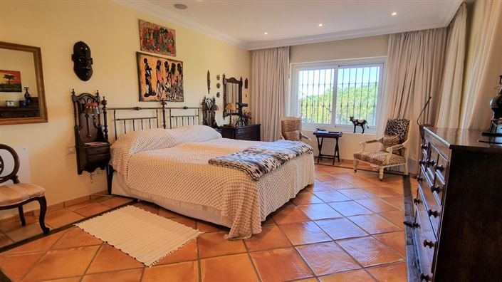 Image No.32-4 Bed Property for sale