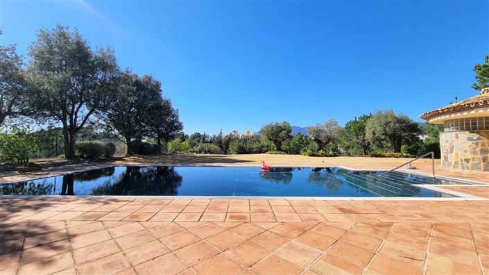 Image No.52-4 Bed Property for sale