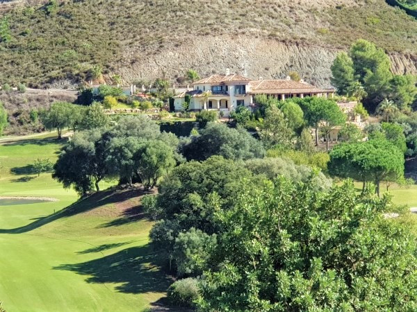 Image No.56-4 Bed Property for sale