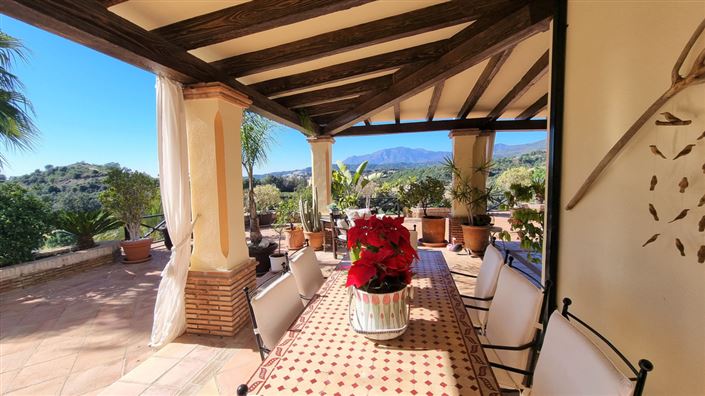 Image No.6-4 Bed Property for sale