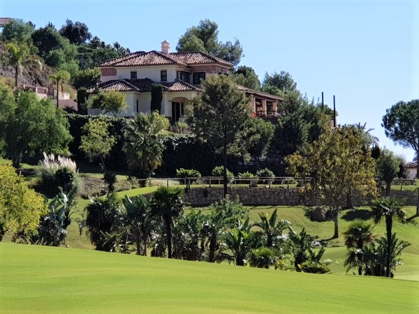 Image No.60-4 Bed Property for sale