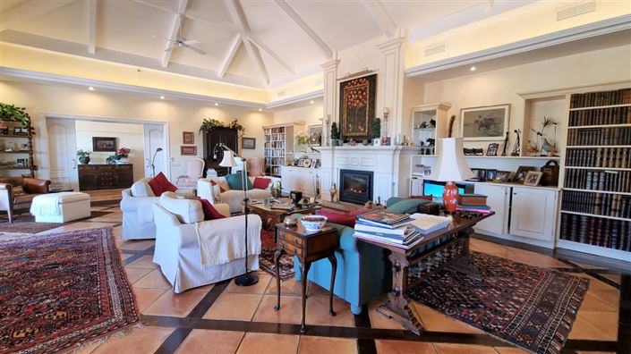 Image No.8-4 Bed Property for sale