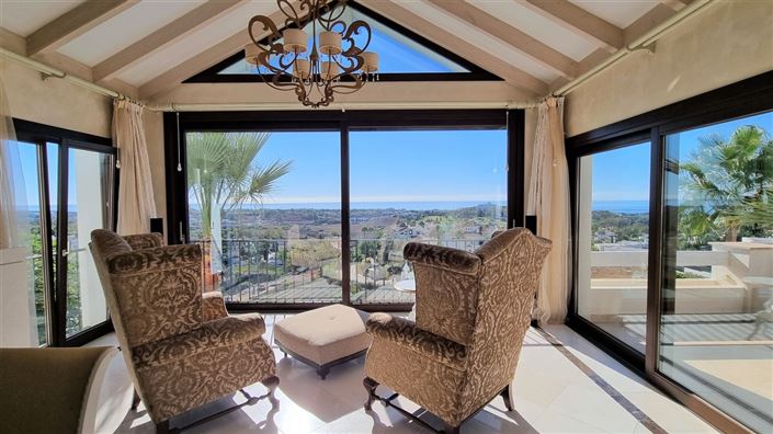 Image No.2-5 Bed Property for sale