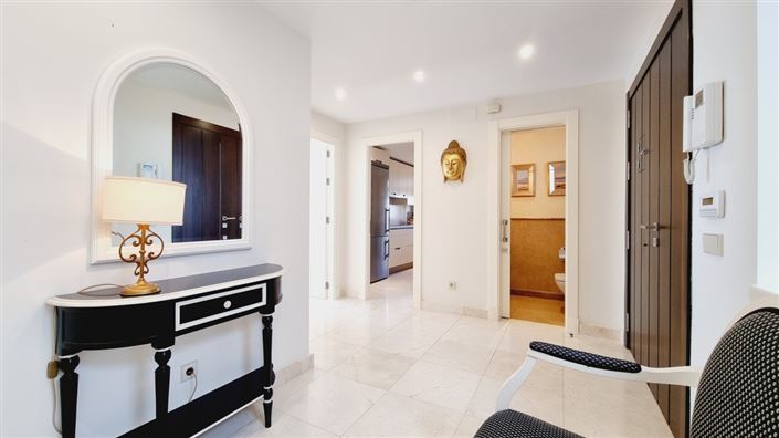 Image No.23-5 Bed Property for sale