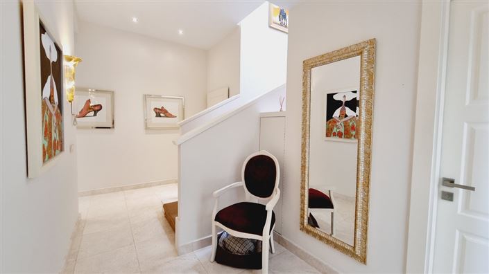 Image No.25-5 Bed Property for sale