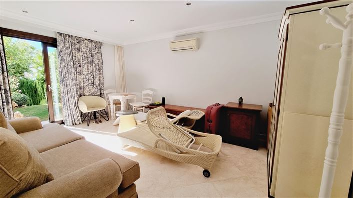 Image No.29-5 Bed Property for sale