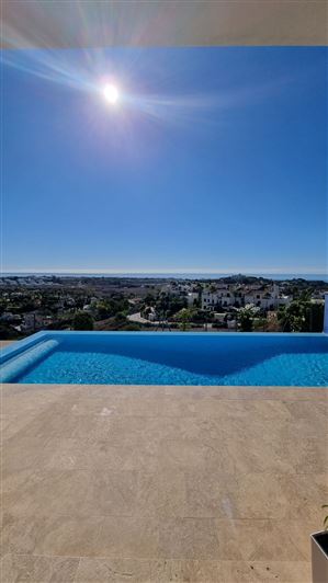 Image No.31-5 Bed Property for sale