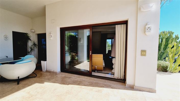 Image No.33-5 Bed Property for sale