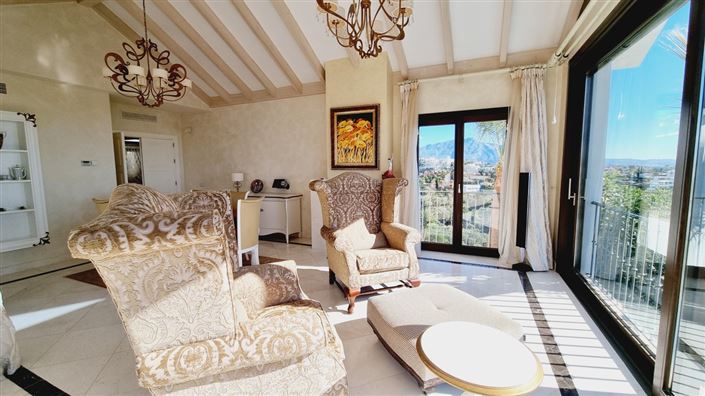 Image No.6-5 Bed Property for sale