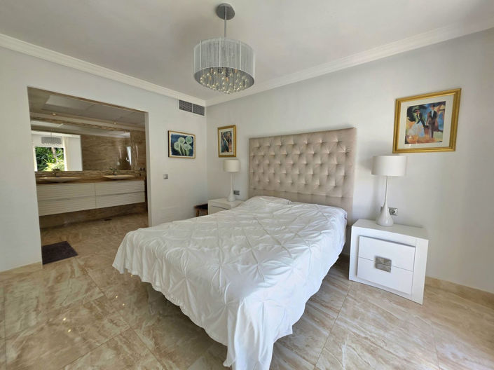 Image No.18-Propriété de 5 chambres à vendre à Elviria