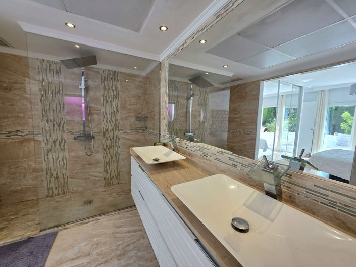 Image No.19-Propriété de 5 chambres à vendre à Elviria