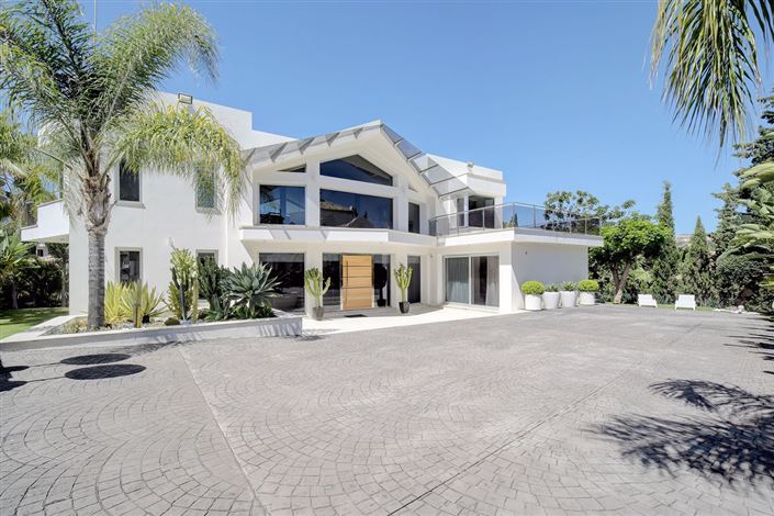 Image No.1-Villa / Détaché de 5 chambres à vendre à Nueva Andalucia