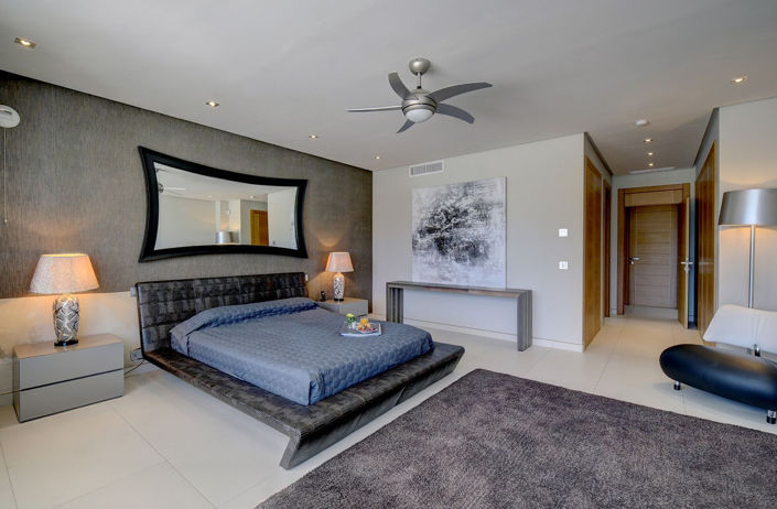 Image No.18-5 Bed Property for sale