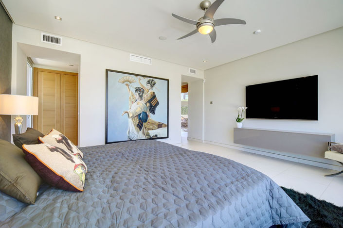 Image No.24-5 Bed Property for sale