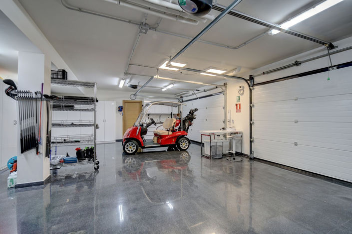 Image No.32-5 Bed Property for sale